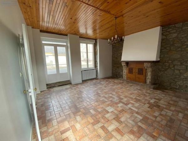 Maison à louer à Louvigné-du-Désert en Ille-et-Vilaine (35420), ref : 135/1044