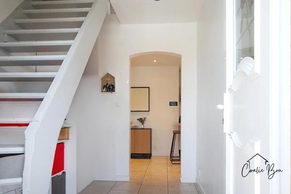 Maison Traditionnelle rénovée sur beau terrain clos