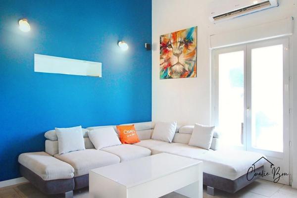 Maison Traditionnelle rénovée sur beau terrain clos