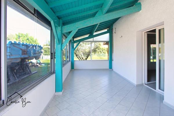 Maison Traditionnelle rénovée sur beau terrain clos