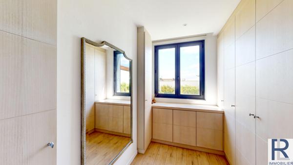 Suresnes (92150) Très belle maison contemporaine de 6 pièces de 210 m2 à Suresnes