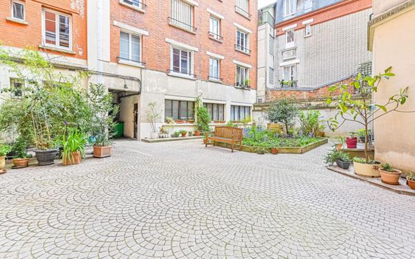 Appartement à vendre    1 pièce • 23,13 m2 Paris 19