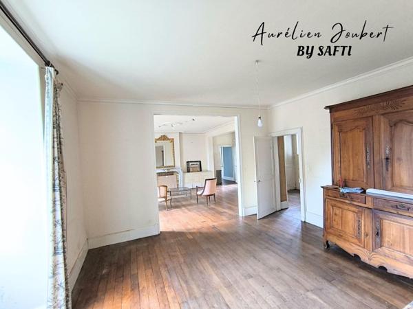 Propriété de caractère dans un écrin de verdure