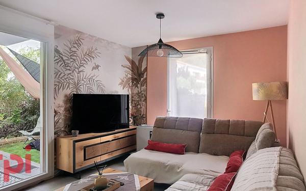 Appartement à vendre    3 pièces •  Toulon