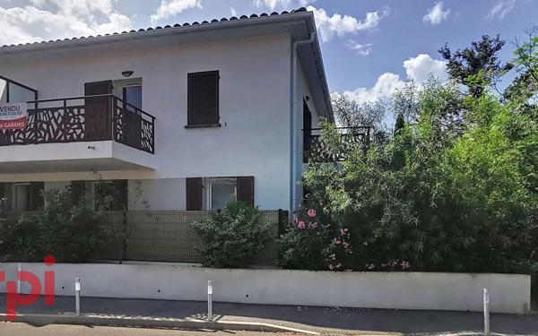 Appartement à vendre    3 pièces •  Toulon