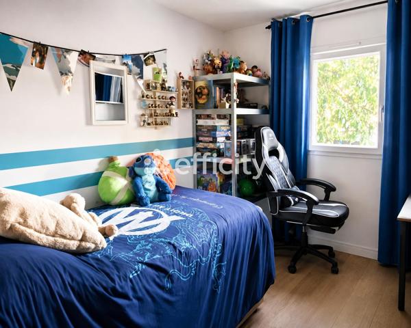 Maison
         4 pièces
        - 80 m² 238 000 € *