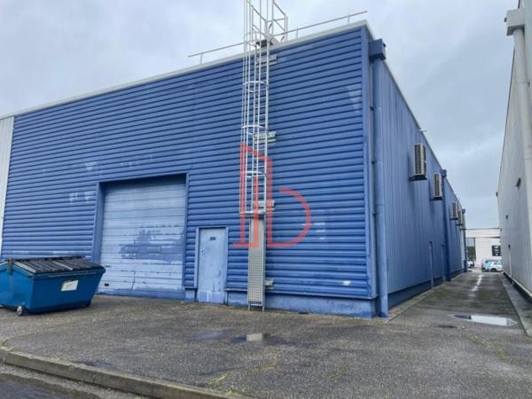 Local Commercial de 890 m² à louer à Bordeaux Rive Droite