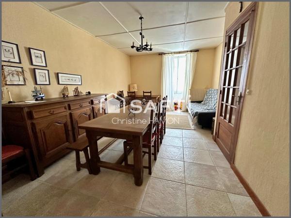 Maison à rénover en plein centre avec jardin