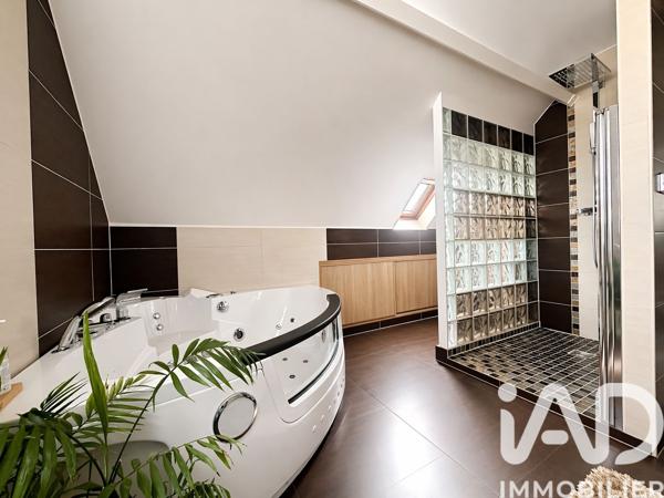 Maison à vendre 6 pièces 209 m² Ris-Orangis