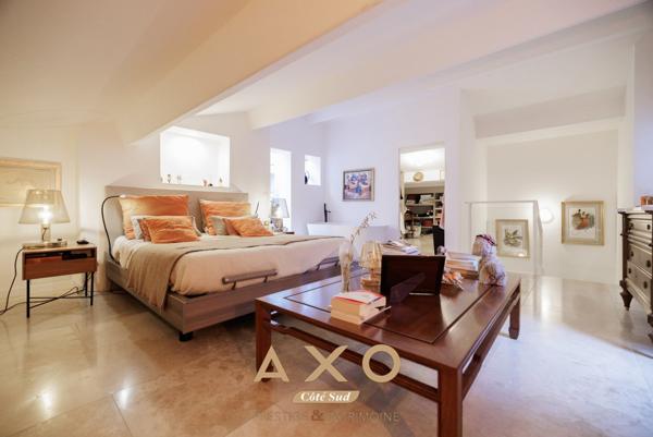 CENTRE VILLE  - APPARTEMENT DUPLEX - 150M2 - T4 - TERRASSES - BOXE - 1 650 000