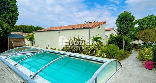 À vendre Maison 6 pièces 126 m² - Salles-sur-mer 17220