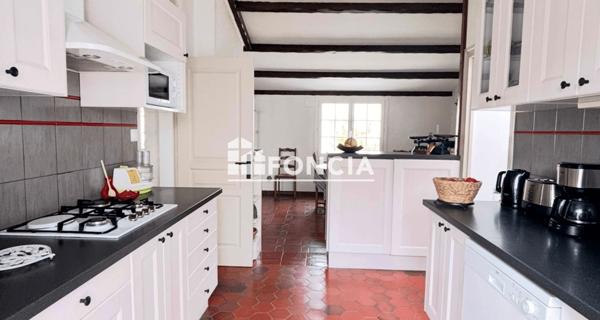 À vendre Maison 6 pièces 126 m² - Salles-sur-mer 17220