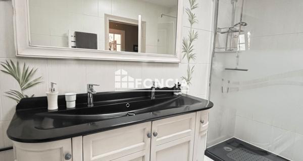 À vendre Maison 6 pièces 126 m² - Salles-sur-mer 17220