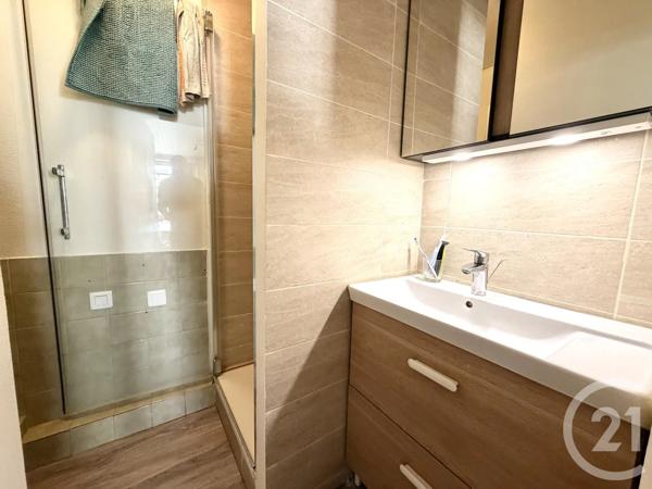 Appartement Studio à vendre  1 pièce - 28 m 2   PARIS  - 75018