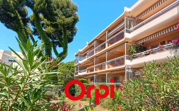 Appartement à vendre    2 pièces • 47 m2 Bandol