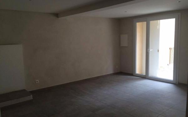 Maison à louer    4 pièces •  Le Castellet