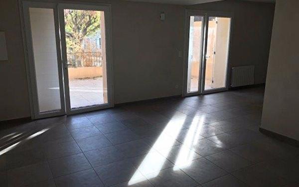 Maison à louer    4 pièces •  Le Castellet