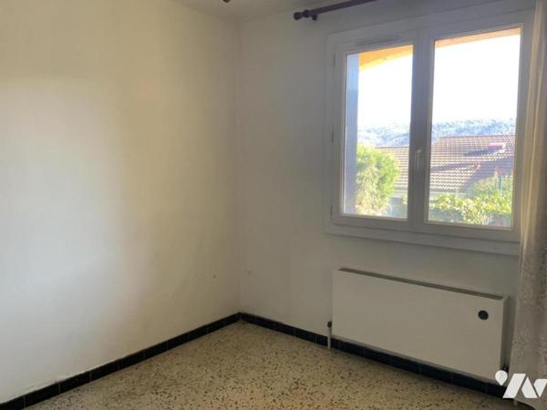 Maison 86 m² – Jardin + grand garage 45 m² – Fort potentiel