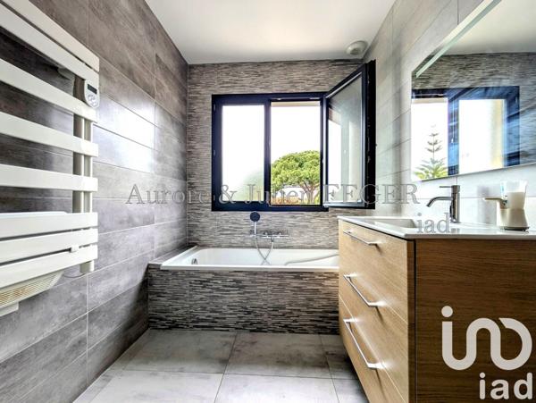 Maison traditionnelle 6 pièces de 158 m² à Saint-Estève (66240)