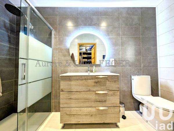 Maison traditionnelle 6 pièces de 158 m² à Saint-Estève (66240)