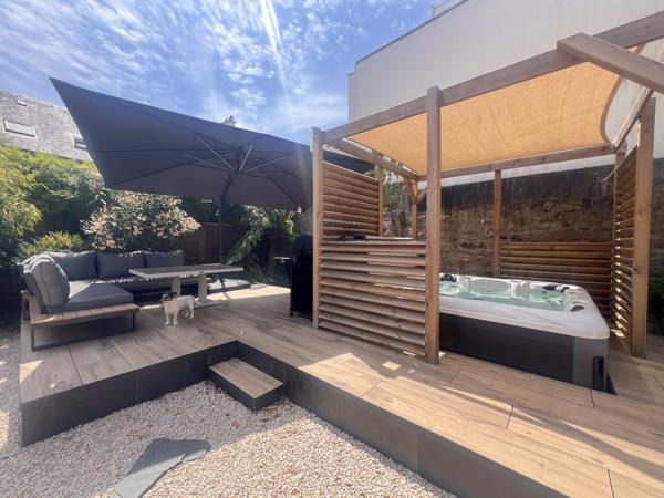 Lorient Hyper Centre– Rare – Appartement 90m² avec jardin clos, terrasse & jacuzzi – 3 chambres