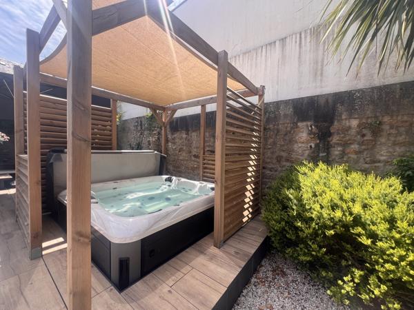 Lorient Hyper Centre– Rare – Appartement 90m² avec jardin clos, terrasse & jacuzzi – 3 chambres