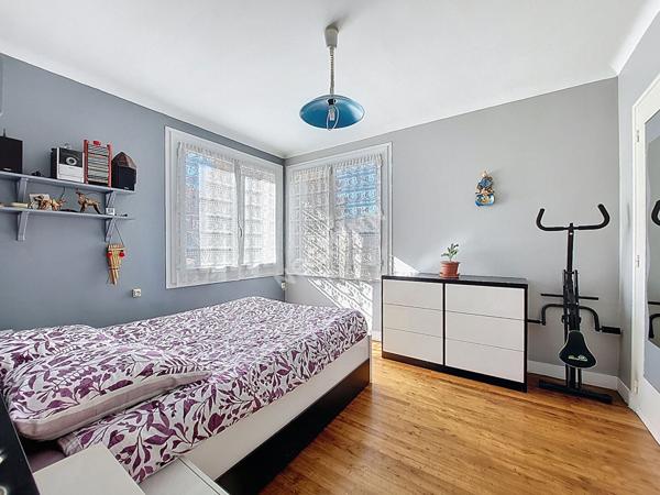 Nantes Bout des Pavés : En vente ! Maison de 4 chambres de 91m2 + 23m² de garage + 45m² d'atelier sur parcelle de 316m²