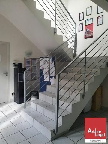 PIERRELATTE - A LOUER - PLATEAUX DE BUREAUX EN ETAGE AVEC PARKING