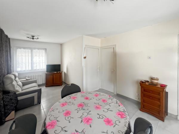 Maison
         2 pièces
        - 37 m²