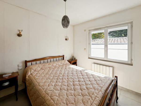 Maison
         2 pièces
        - 37 m²