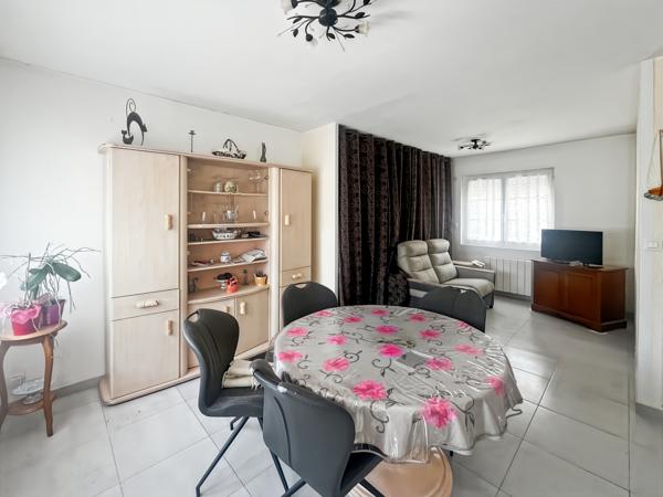 Maison
         2 pièces
        - 37 m²