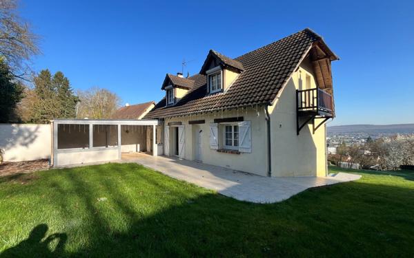 Maison à vendre    6 pièces •  Saint-Marcel