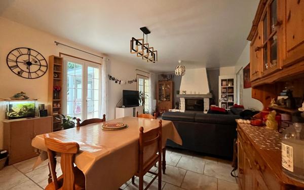 Maison à vendre    6 pièces •  Saint-Marcel