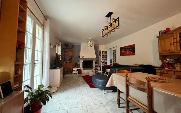 Maison à vendre    6 pièces •  Saint-Marcel