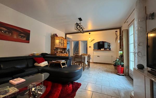 Maison à vendre    6 pièces •  Saint-Marcel