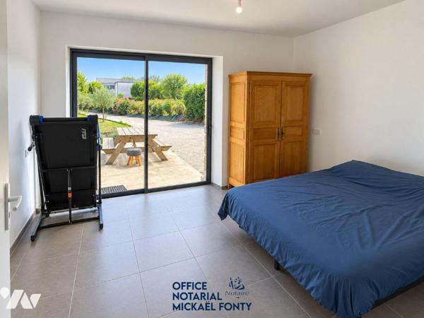 À VENDRE - PROPRIÉTÉ EN PIERRE vie de plain-pied À PROXIMITÉ DE COUTAINVILLE
152 m² habitables...