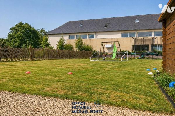 À VENDRE - PROPRIÉTÉ EN PIERRE vie de plain-pied À PROXIMITÉ DE COUTAINVILLE
152 m² habitables...