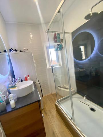 Appartement 4 pièces de standing rénové à neuf dans immeuble Haussmannien centre ville de MONT DE MARSAN