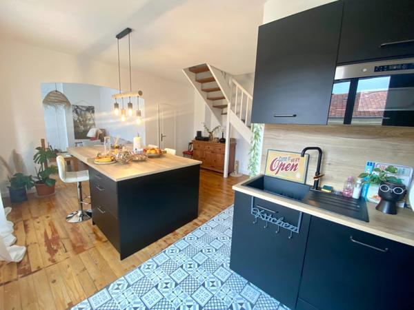 Appartement 4 pièces de standing rénové à neuf dans immeuble Haussmannien centre ville de MONT DE MARSAN