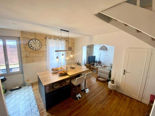 Appartement 4 pièces de standing rénové à neuf dans immeuble Haussmannien centre ville de MONT DE MARSAN