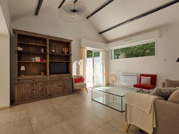 Maison
                                                                                                                                                                                                                                                                                                                        4 pièce(s)                                                                                                                                                                                                          3 chambre(s)                                                                                                                                                                                                          100  m²