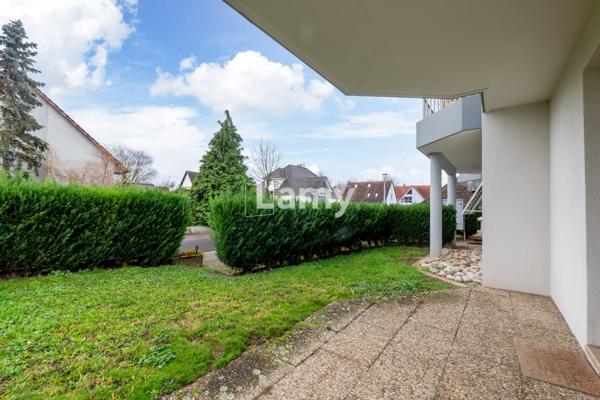 Appartement 2 pièces en rdj avec garage