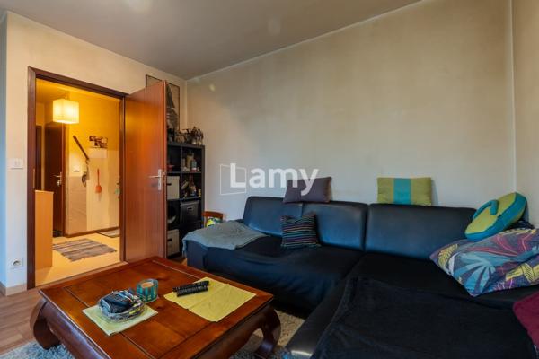 Appartement 2 pièces en rdj avec garage