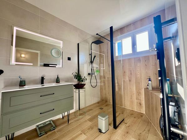 MAISON FAMILIALE - 6 CHAMBRES - PISCINE - 2000M² - CALME - TREILLIERES