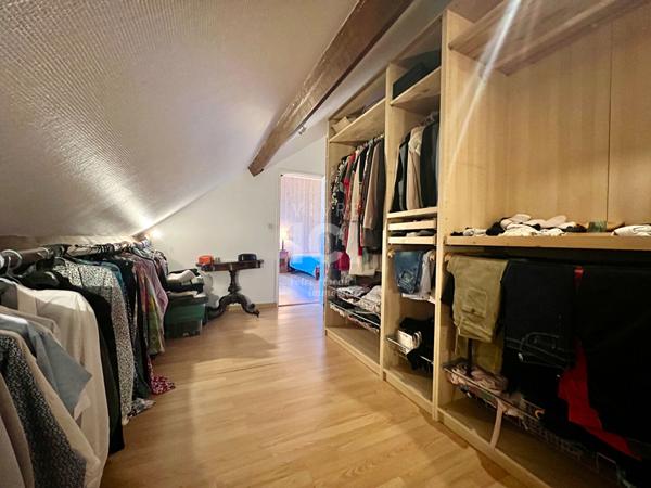 MAISON FAMILIALE - 6 CHAMBRES - PISCINE - 2000M² - CALME - TREILLIERES