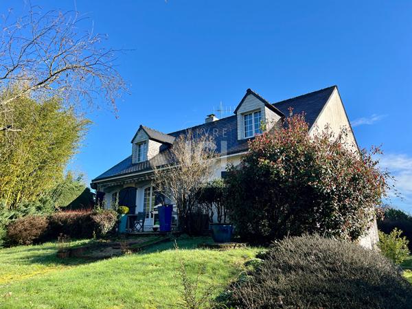 MAISON FAMILIALE - 6 CHAMBRES - PISCINE - 2000M² - CALME - TREILLIERES