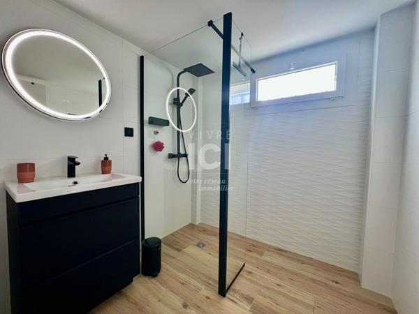 MAISON FAMILIALE - 6 CHAMBRES - PISCINE - 2000M² - CALME - TREILLIERES