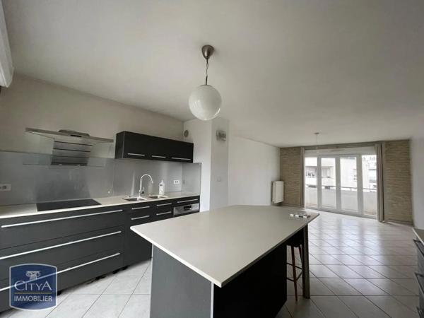 Appartement à louer 3 pièces 71.82m²