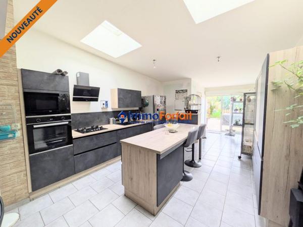 Maison mitoyenne 2 côtés Carvin EPINOY / VIEUX CHATEAU 120 m²