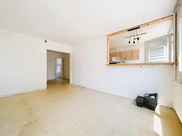 Spacieux appartement 3 pièces à rafraîchir